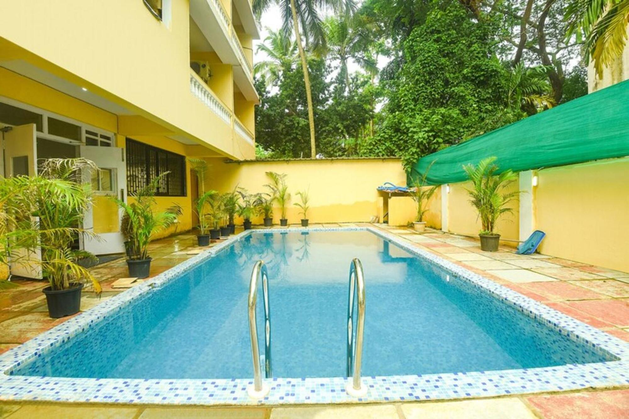 Fabexpress De Classio With Pool - Nr Candolim Beach Hotel Bagian luar foto